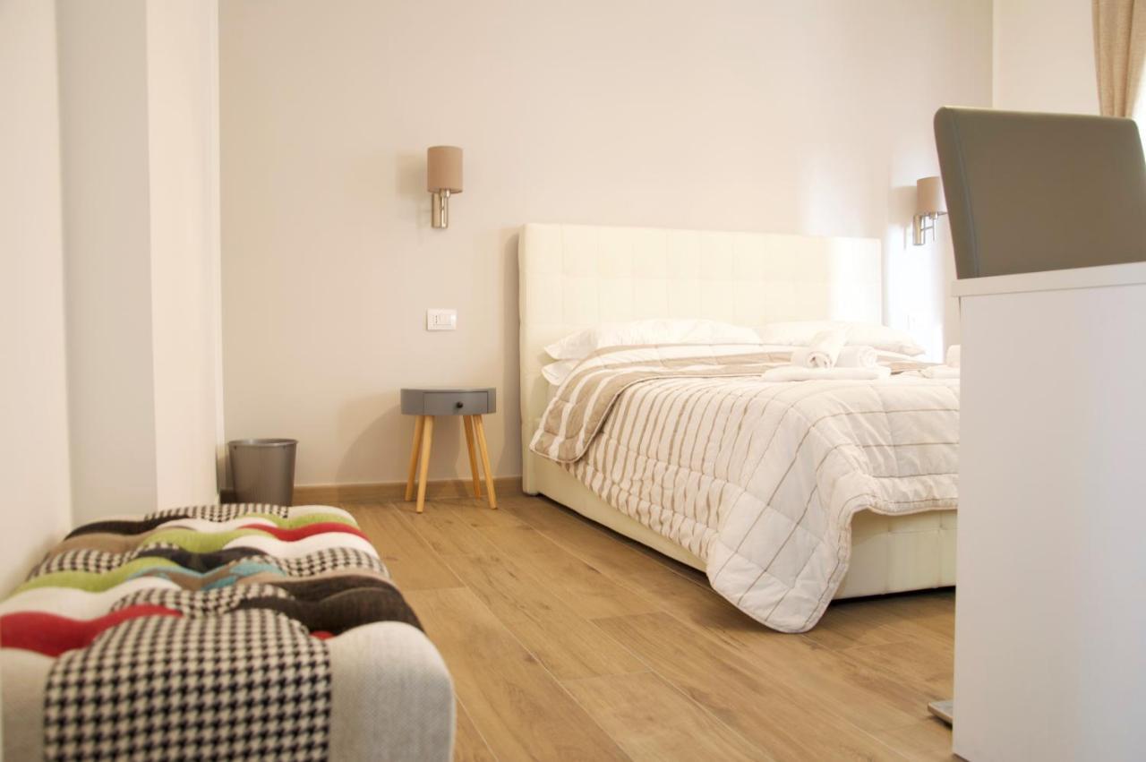 Minerva Rooms Pavia Kültér fotó